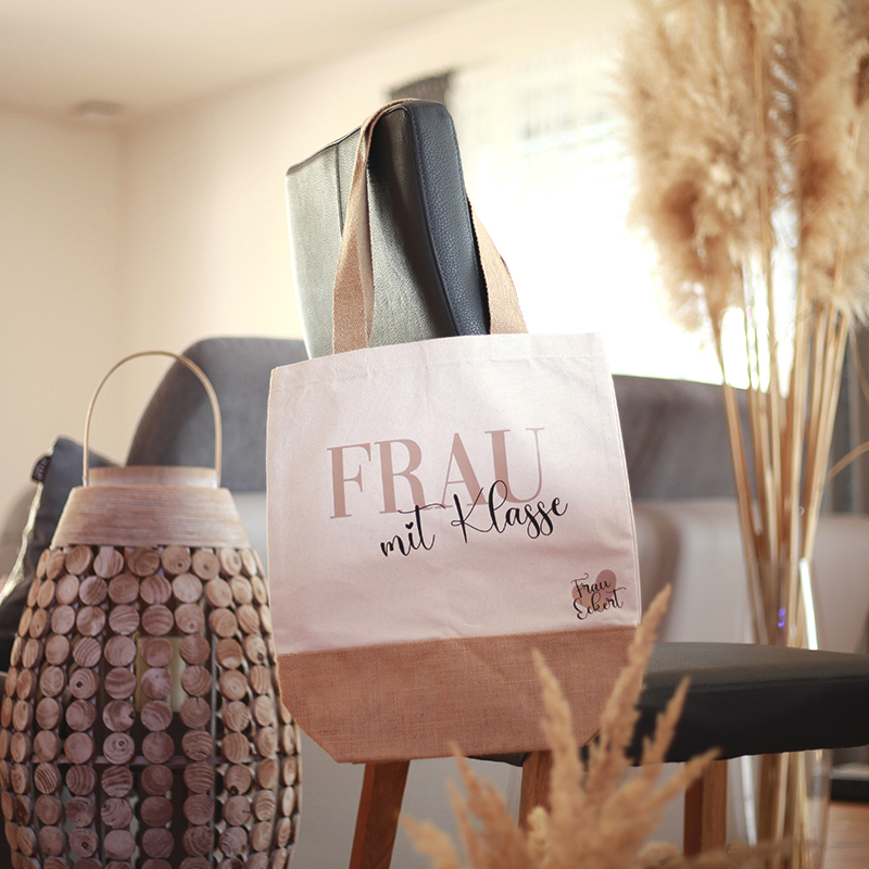 Shopper Frau mit Klasse